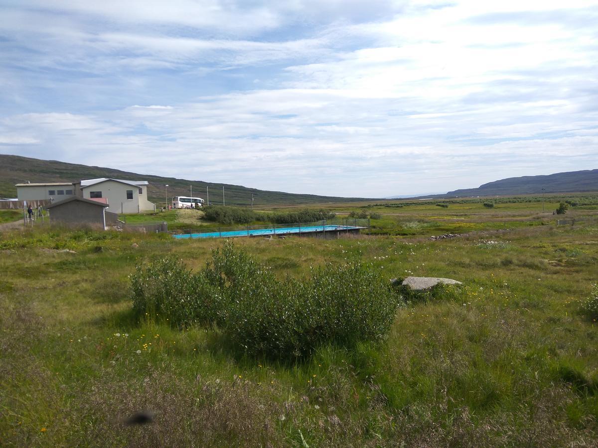 Hotel Laugarholl With Natural Hot Spring Holmavik Exterior foto