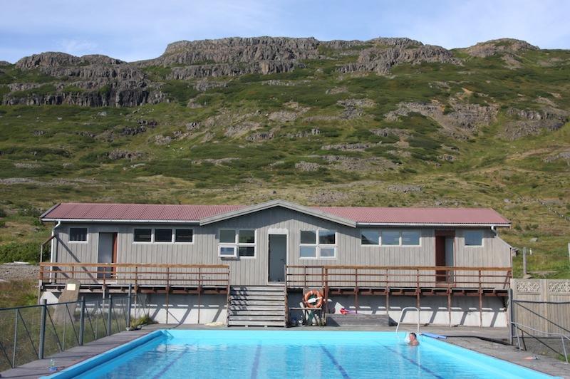 Hotel Laugarholl With Natural Hot Spring Holmavik Exterior foto